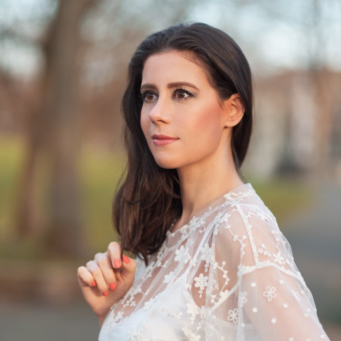 zara-white-lace-blouse-04