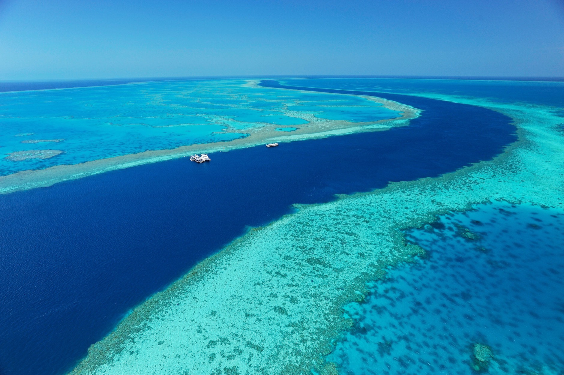 A supplied image obtained Tuesday, Sept. 22, 2015 of Australia's Great Barrier Reef as seen from above. (AAP Image/Hamilton Island) NO ARCHIVING, EDITORIAL USE ONLY