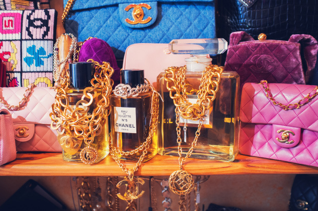 marches-de-catherine-b-vintage-chanel-hermes-paris-006