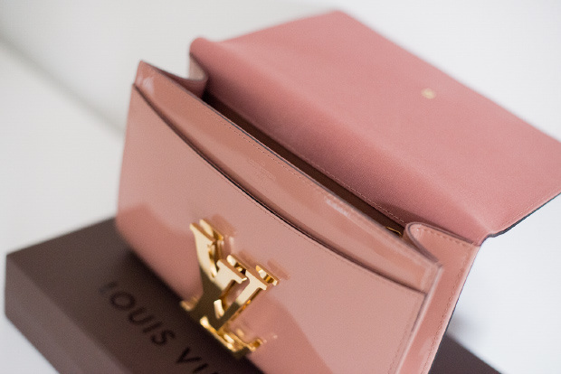 louis-vuitton-mini-collection-clutch-06