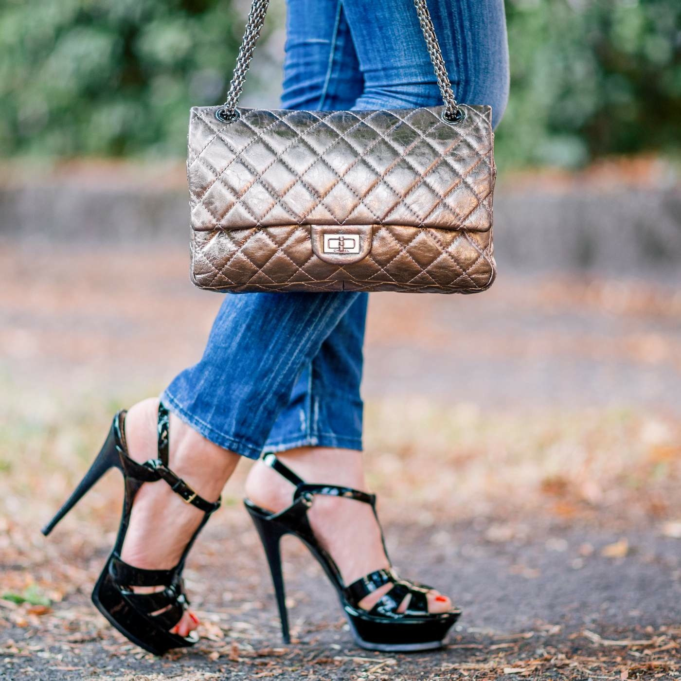 yves-saint-laurent-tribute-sandals-01