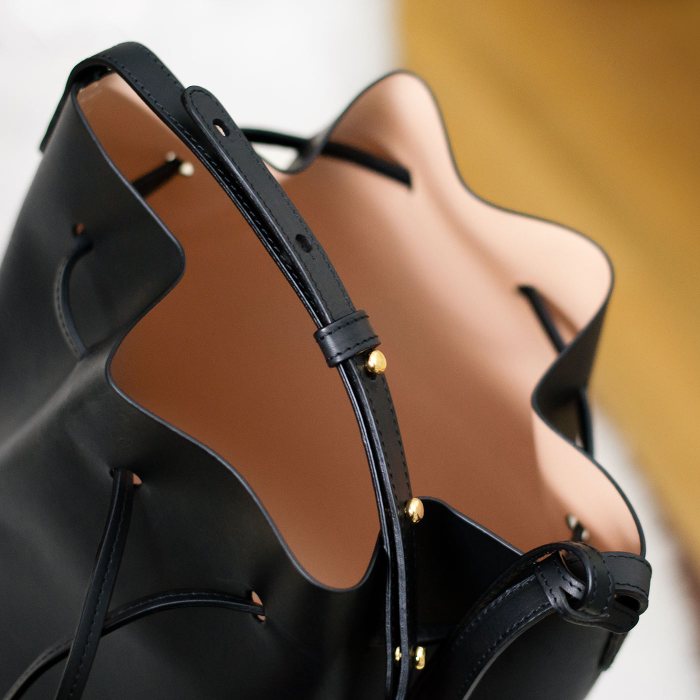 mansur-gavriel-bucket-bag-04